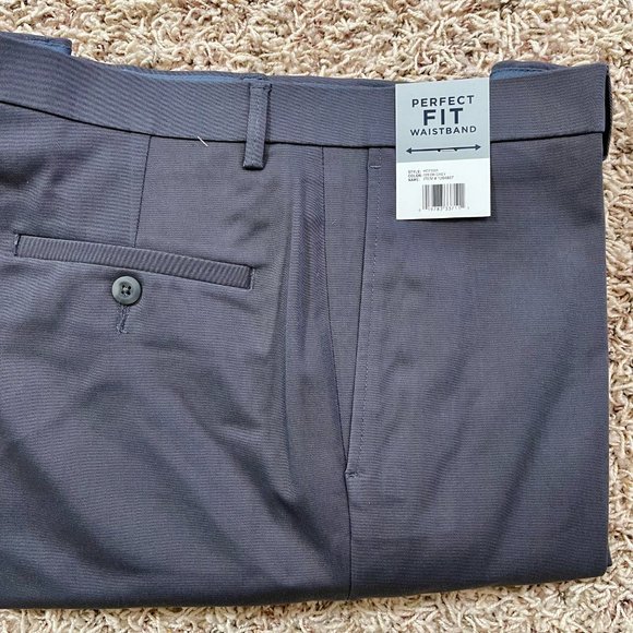 NEW Haggar Men’s Premium Fabric Straight Fit Non-Iron Pants Grey, Size 36x32 - Picture 4 of 8